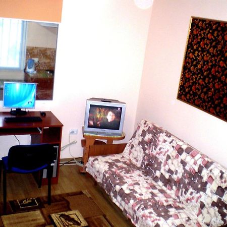 1 Ком Квартира 1 Этаж 3 Дивана, Wi-Fi, Центр Города, Садовая-Чкалова "Сильпо" И "Атб" Отдельный Дом 2 Этажа Mykolajiv Buitenkant foto